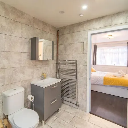 Feriehus Stylish 4 Bed Henbury With Free Parking Bristol