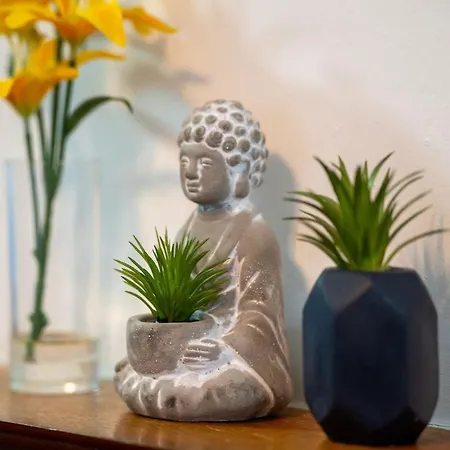 Stylish 4 Bed Henbury With Free Parking Feriehus *