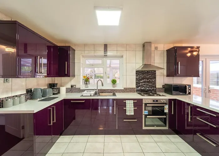 Stylish 4 Bed Henbury With Free Parking Dom wakacyjny Bristol