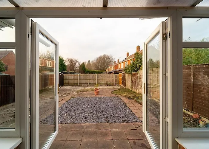 Stylish 4 Bed Henbury With Free Parking * Bristol