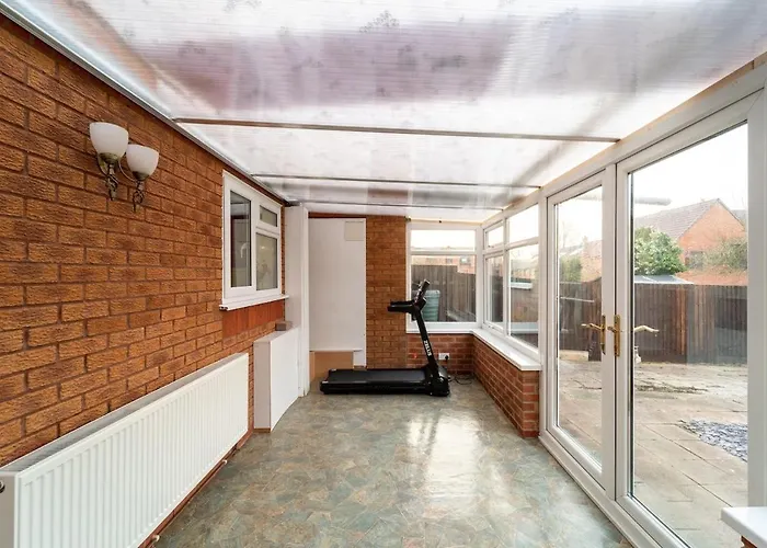 Prázdninový dům Stylish 4 Bed Henbury With Free Parking